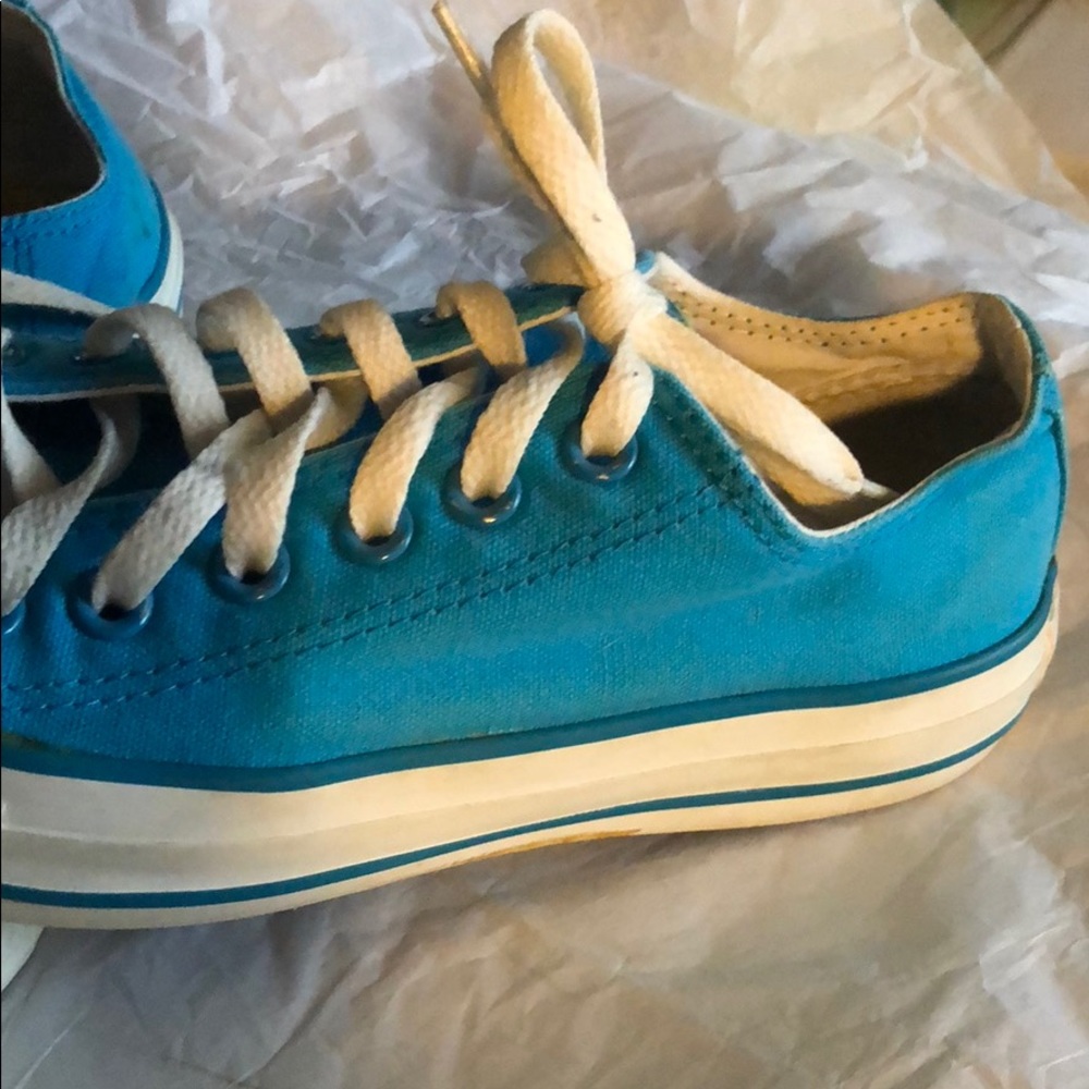 Converse - Picture 2 of 5